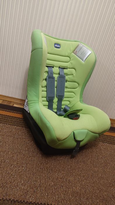 Автокрісло Chicco 0+/1 (0-18кг) з вкладишем для немовлят