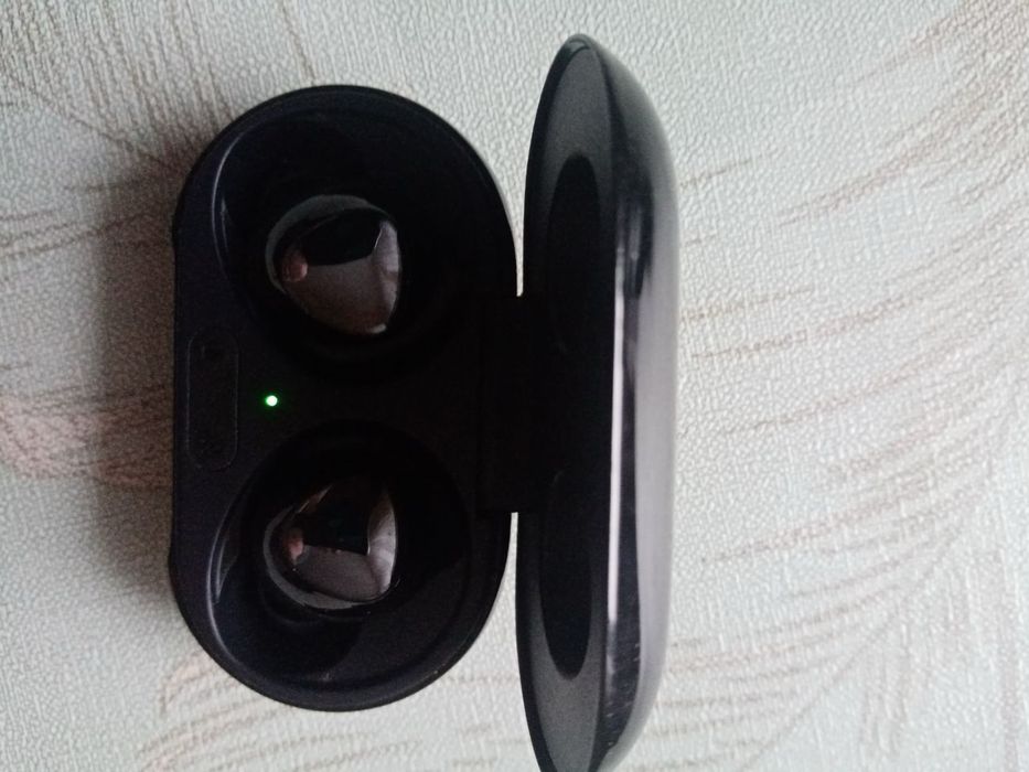 Навушники “Samsung”