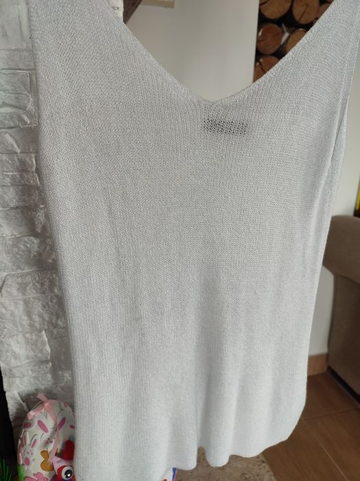 HIT NOWY Biały top ze srebrną nitką biust 38 cm