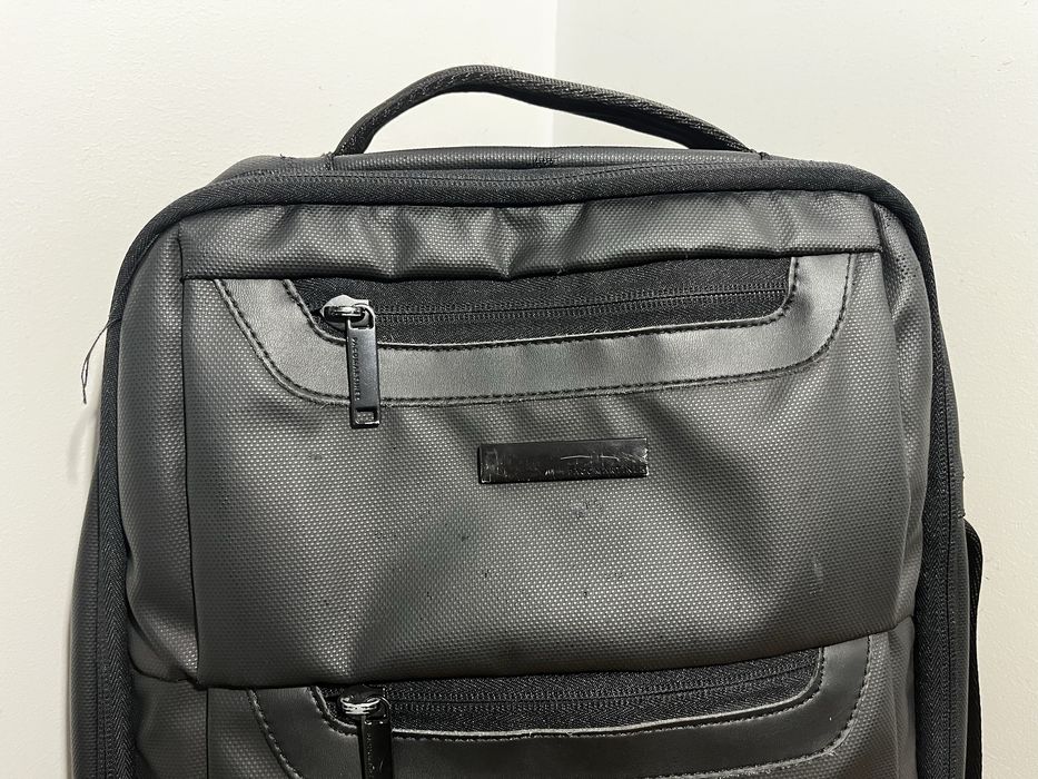 mochila preta Paco Martinez