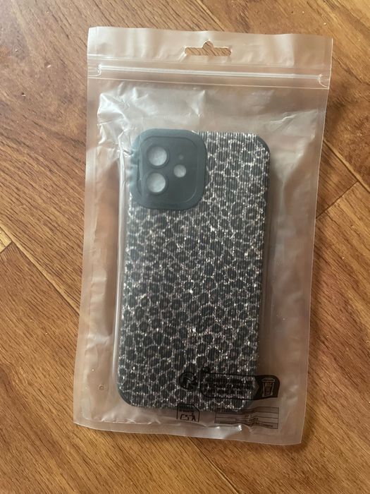 Чехол на айфон 12