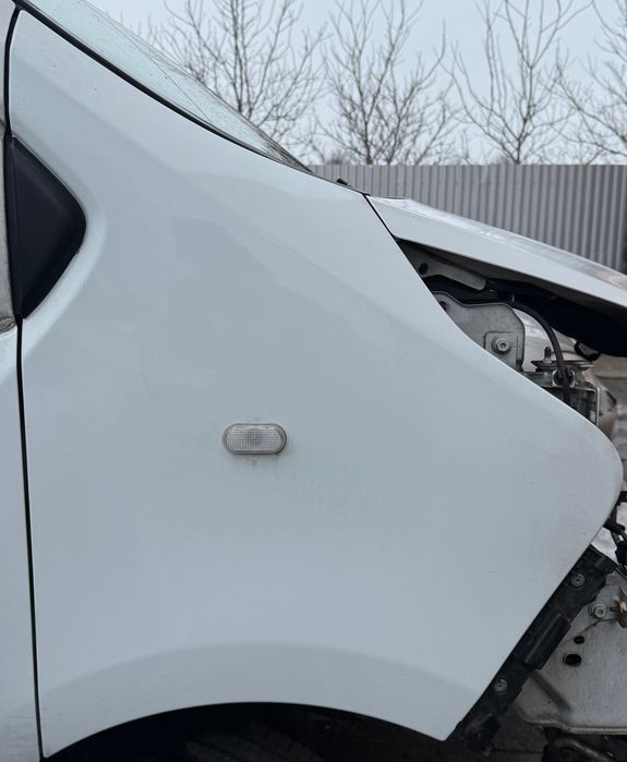 Крило переднє праве Renault Trafic 3