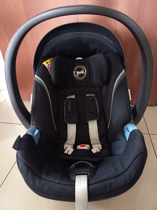 Fotelik samochodowy Cybex Aton 5 z bazą