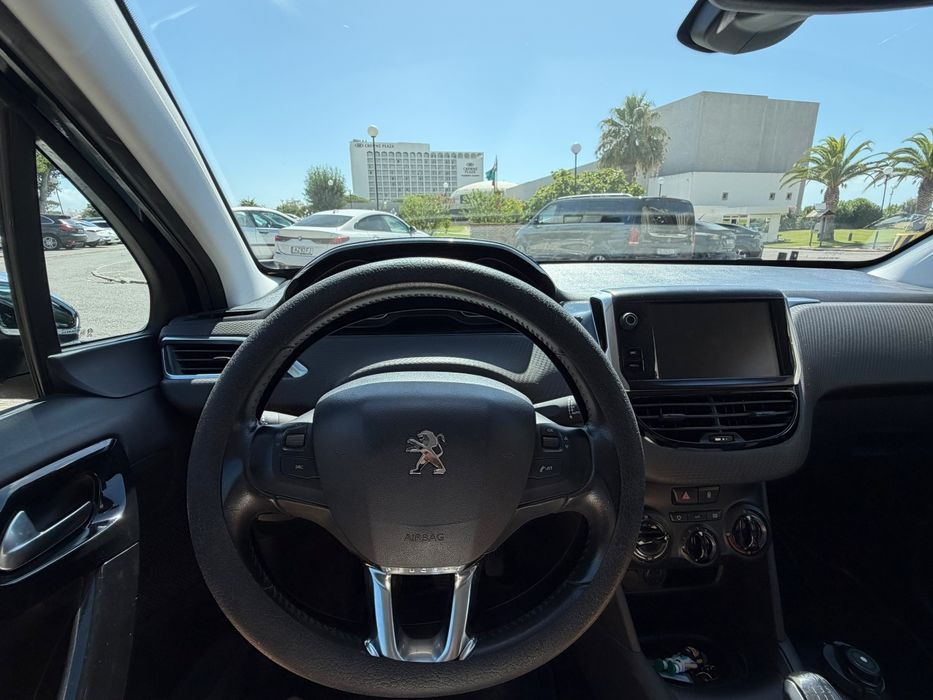 Peugeot 208gt 1.2