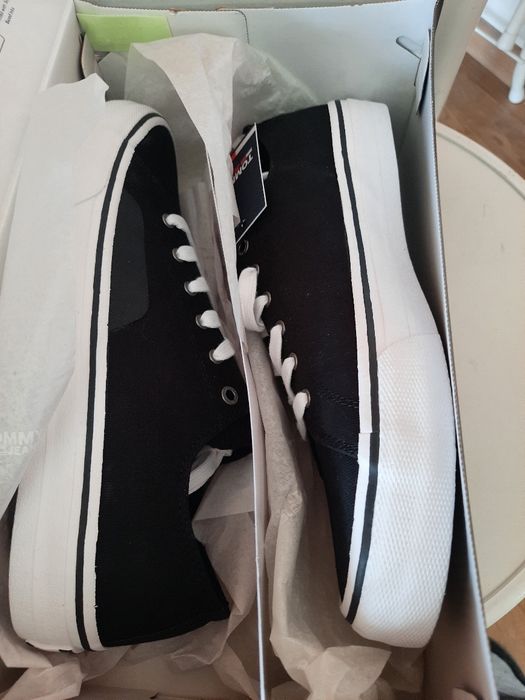 Nowe buty męskie Tommy Jeans rozmiar 43