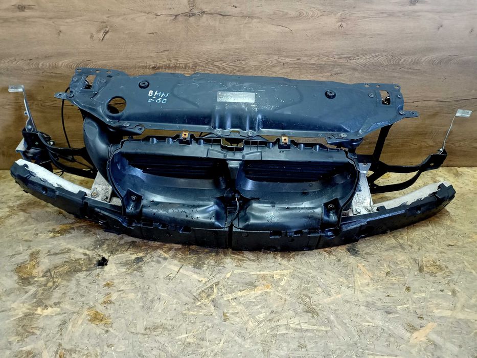 BMW E60 E61 seria 5 pas przedni przód kompletny roleta wzmocnienie