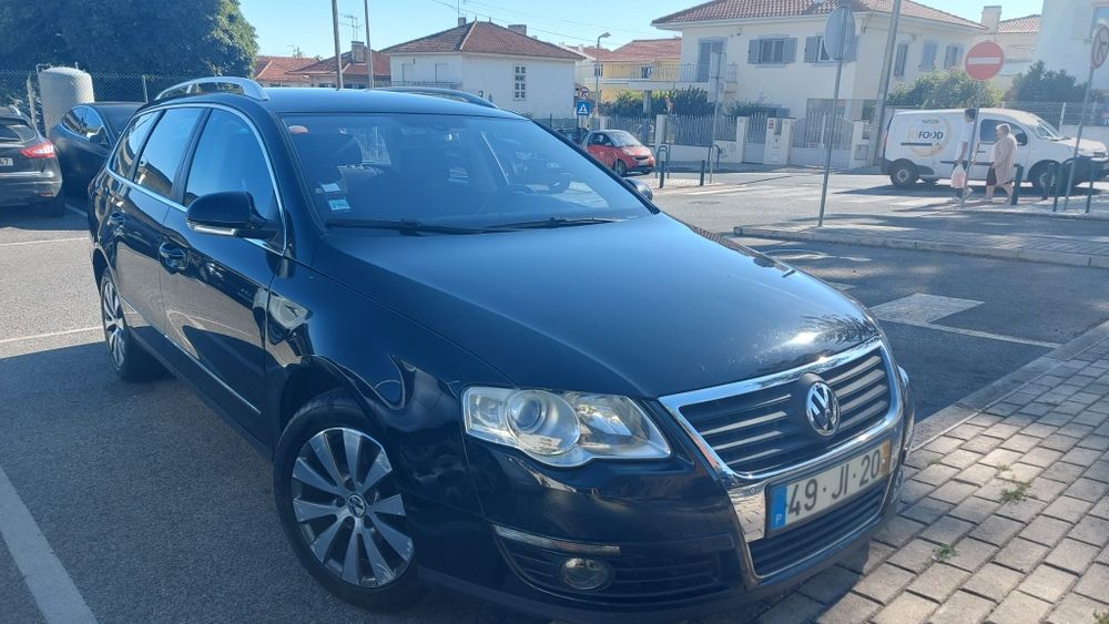 Carrinha Preta VW Passat TDI Bluemotion (1600)