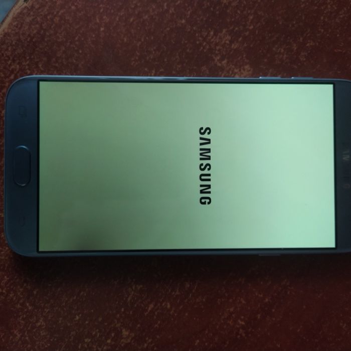 телефон samsung J7 під ремонт