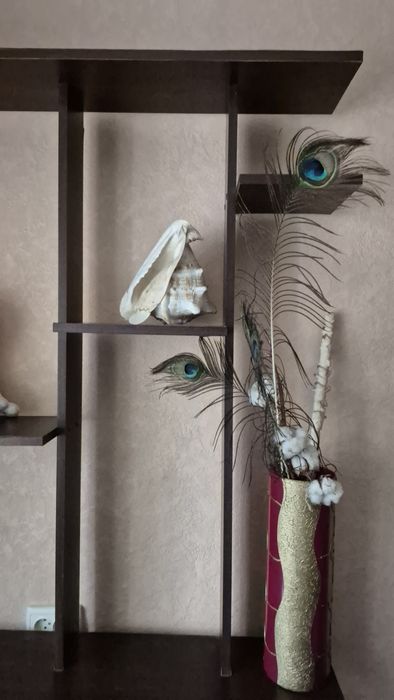 Настінна полиця для квітів