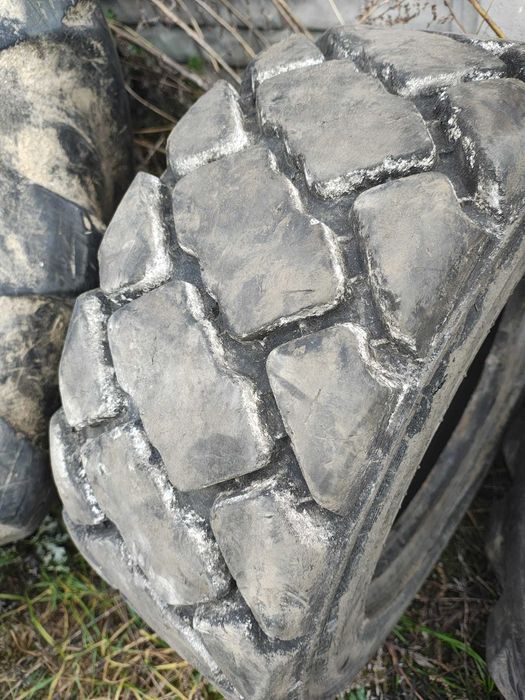 Opona przemysłowa 10x16.5 Bobcat JCB robot