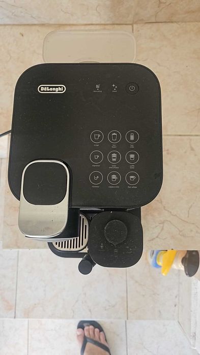 Cafeteira Nespresso DEL LONGHI