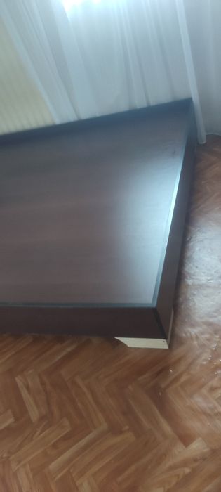 ТЕРМІНОВО! Без торгу продам двоспальне ліжко без матрацу