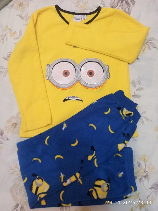 Дитяча флісова піжама  128 см Minions Міньйони