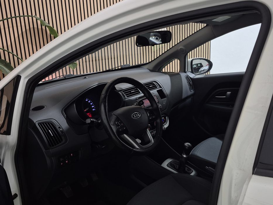 Kia Rio - 65.000KM | GARANTIA | NACIONAL - 1.2