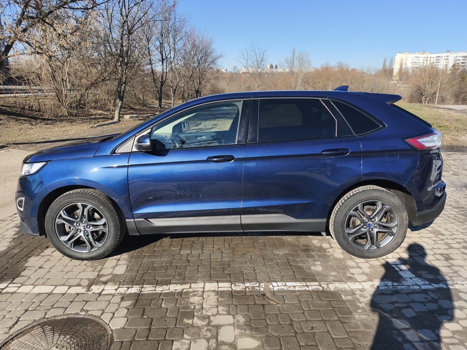 Продам Ford edge