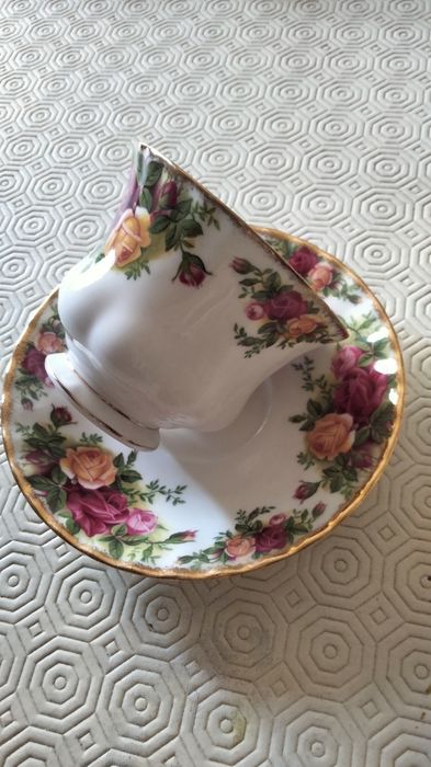 Vendo chávenas Royal Albert