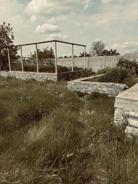 Продаж земельноі ділянки з розпочатим будівництвом