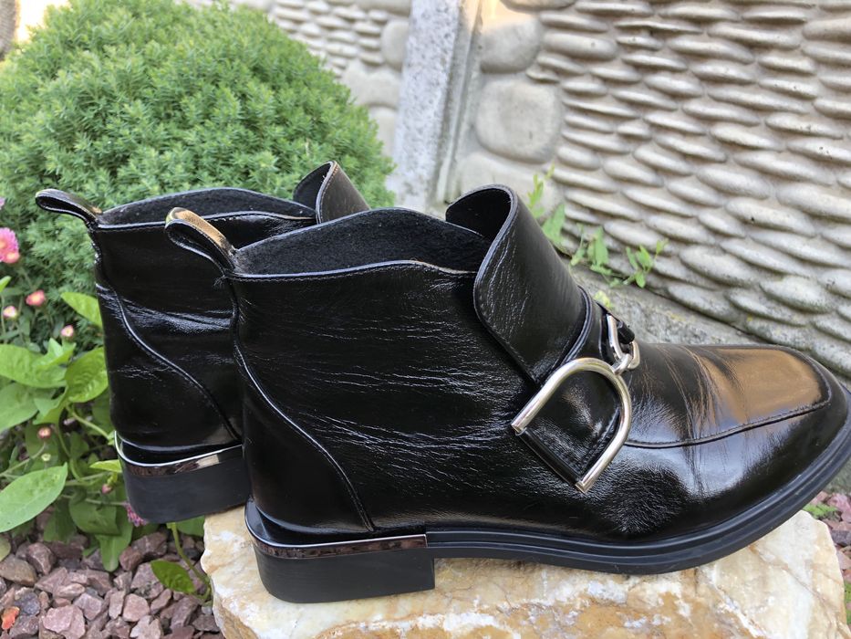 Ботінки жіночі 36