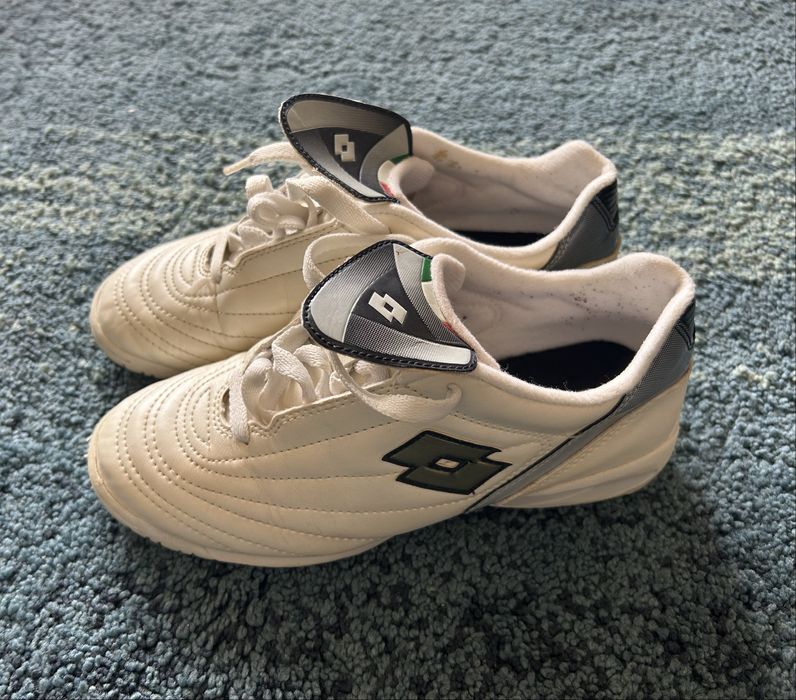 Tenis futsal Lotto