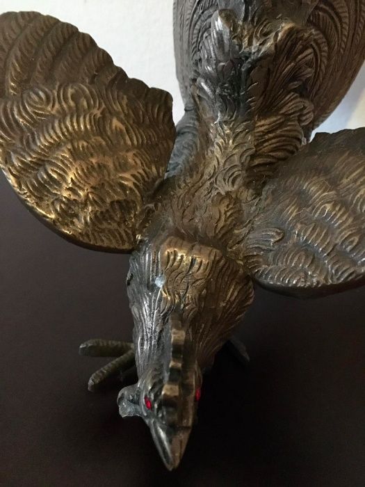 Galos de decoração em bronze