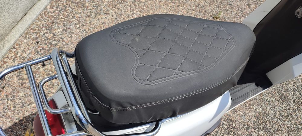 Vendo ou troco Scooter de 2016 de 70cc 2T aceito troca carro ou mota mesmo avariad ou c danos