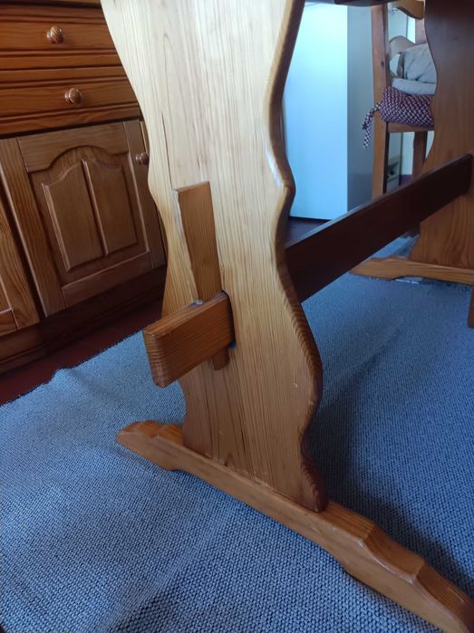 Mesa/ cadeiras pinho maciço
