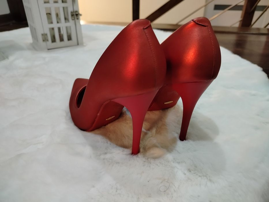 Szpilki czerwone satynowe Vices 36 roz.