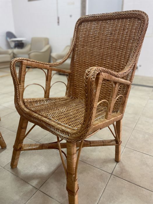 Mobilia em Vime 4 cadeiras + mesa