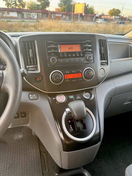 Nissan e - NV 200