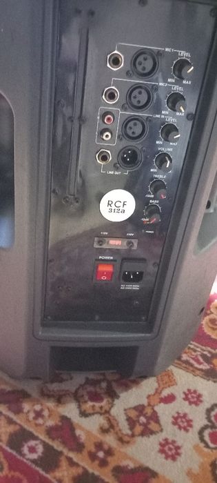 Kolumna RCF duża moc 1000WATT  do nagłośnienia w plenerze dużych  sal