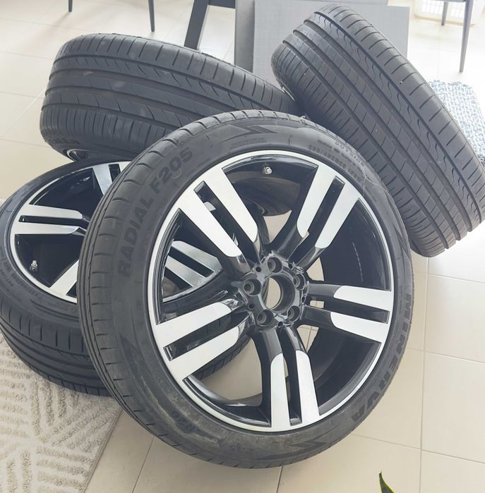 Conjunto Jante Original  235/245 45 ZR20 com Pneu de Mercedes Benz GLK