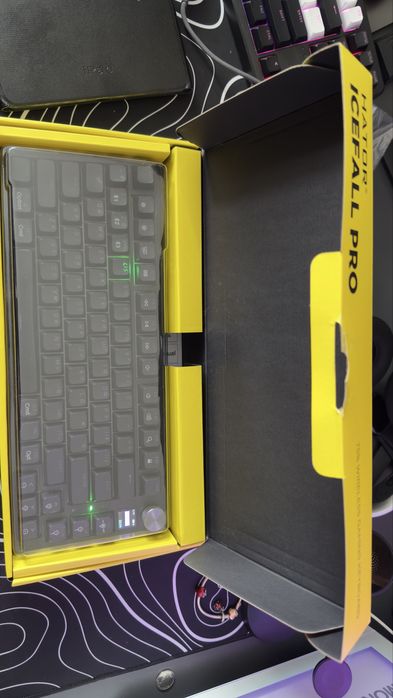 Продам клавиатуру