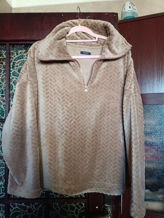 Carmelowy dres damski