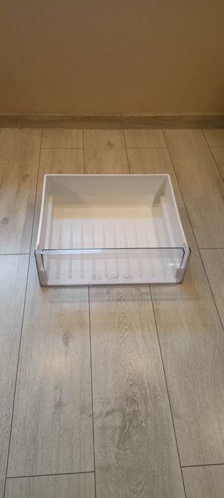 Szuflada chłodziarki z lodówka BEKO bcn 130000