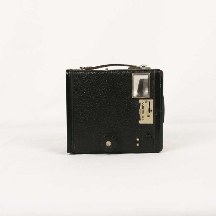 Máquina fotográfica Kodak Six-20 Brownie Model D