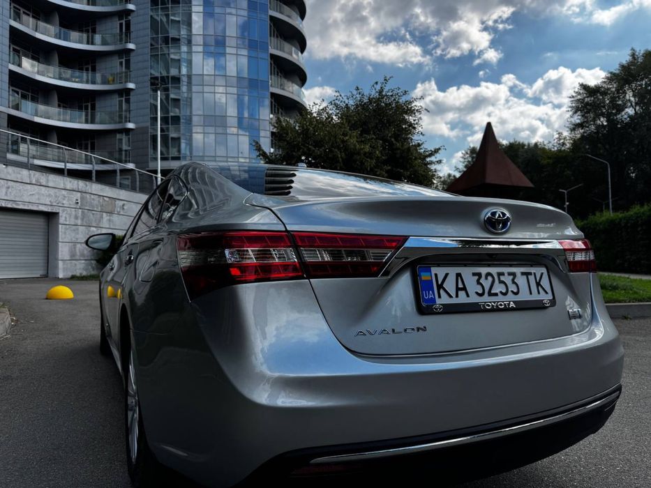 Toyota Avalon 2015(гібрид)