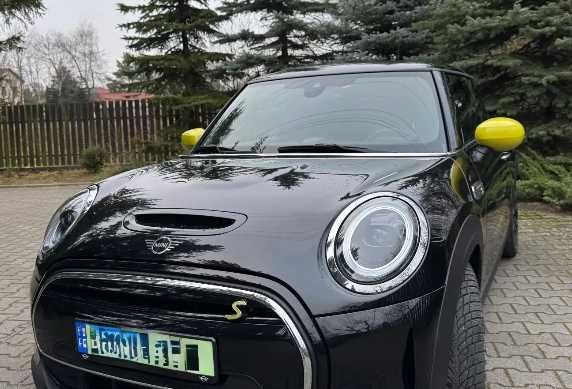 Разборка MINI Cooper  F56 бампер комплектний