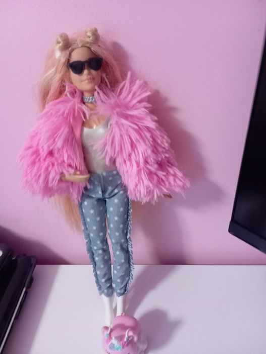Lalka Barbie exstra