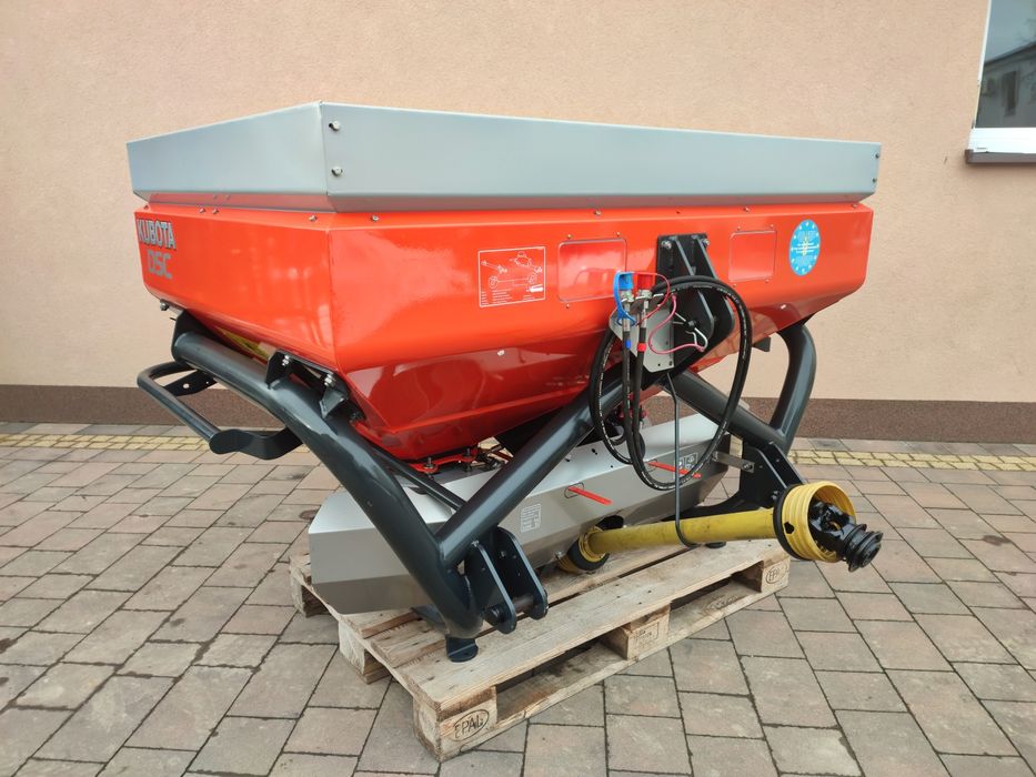Kubota DSC rozsiewacz nawozów Kverneland EL jak nowy