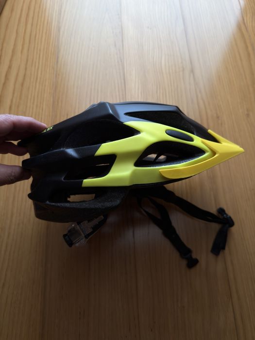 Capacete Berg bicicleta