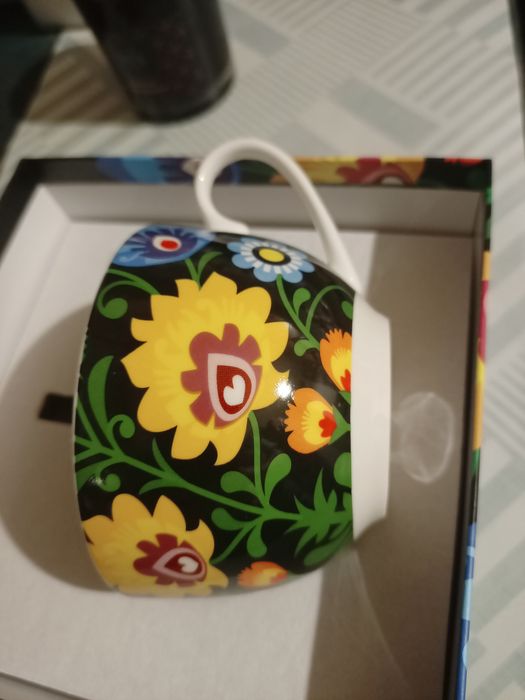 Nowe 4  ładne filiżanki