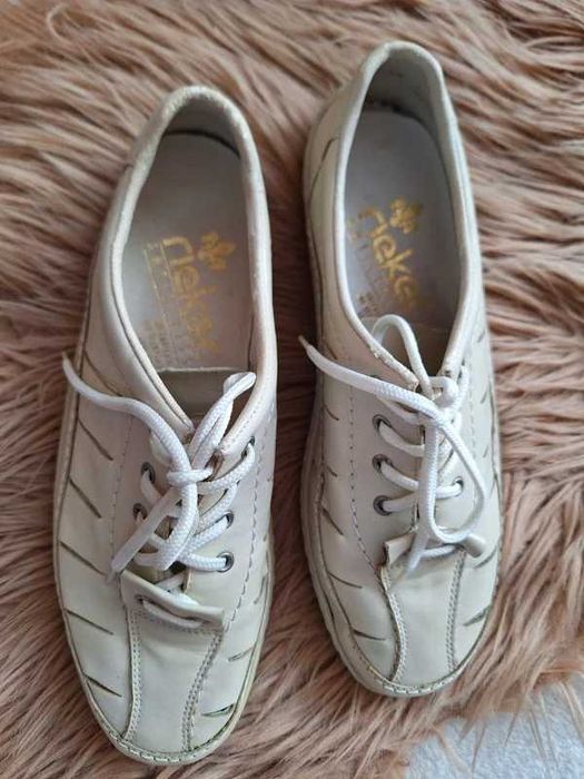 Buty rieker 39 jasne