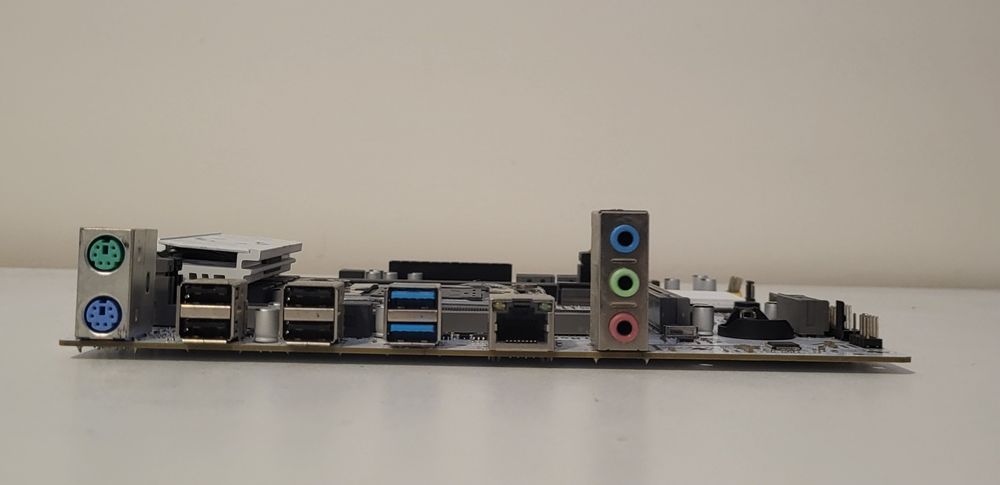 Motherboard X99-D4 LGA 2011-3 DDR4 – Não Funciona / Para Peças