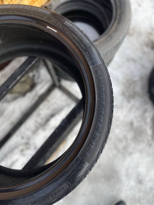 Шини, резина 235/40 r19 літо