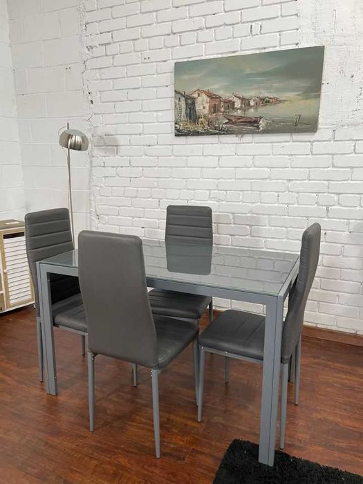 oferta mesa 4 cadeiras novas portes gratis