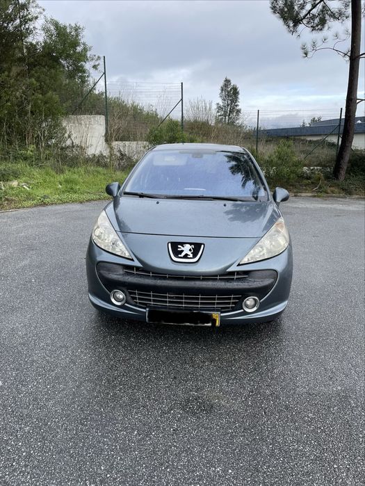 Peugeot 207 1.4i 95cv