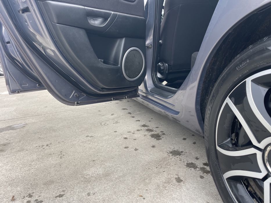 Продам Мазда 3  2.0 дизель