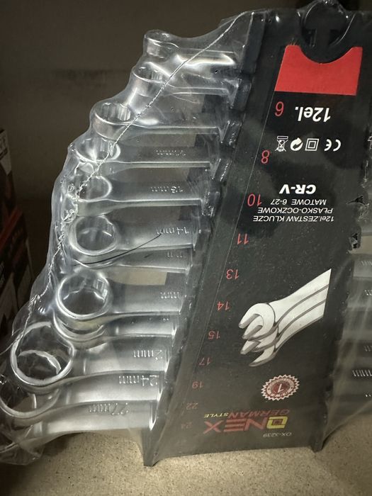 Zestaw kluczy nasadowych 20 elementow