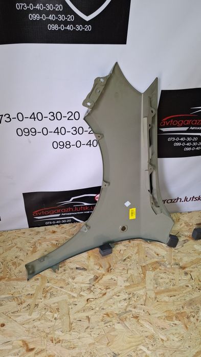 Крило крыла Skoda Fabia roomster Фабия румстер фабіа