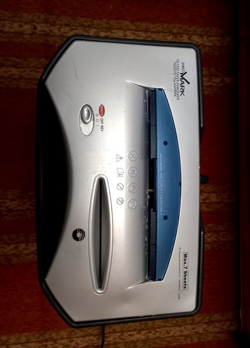 Шредер, пристрій для знищення документів